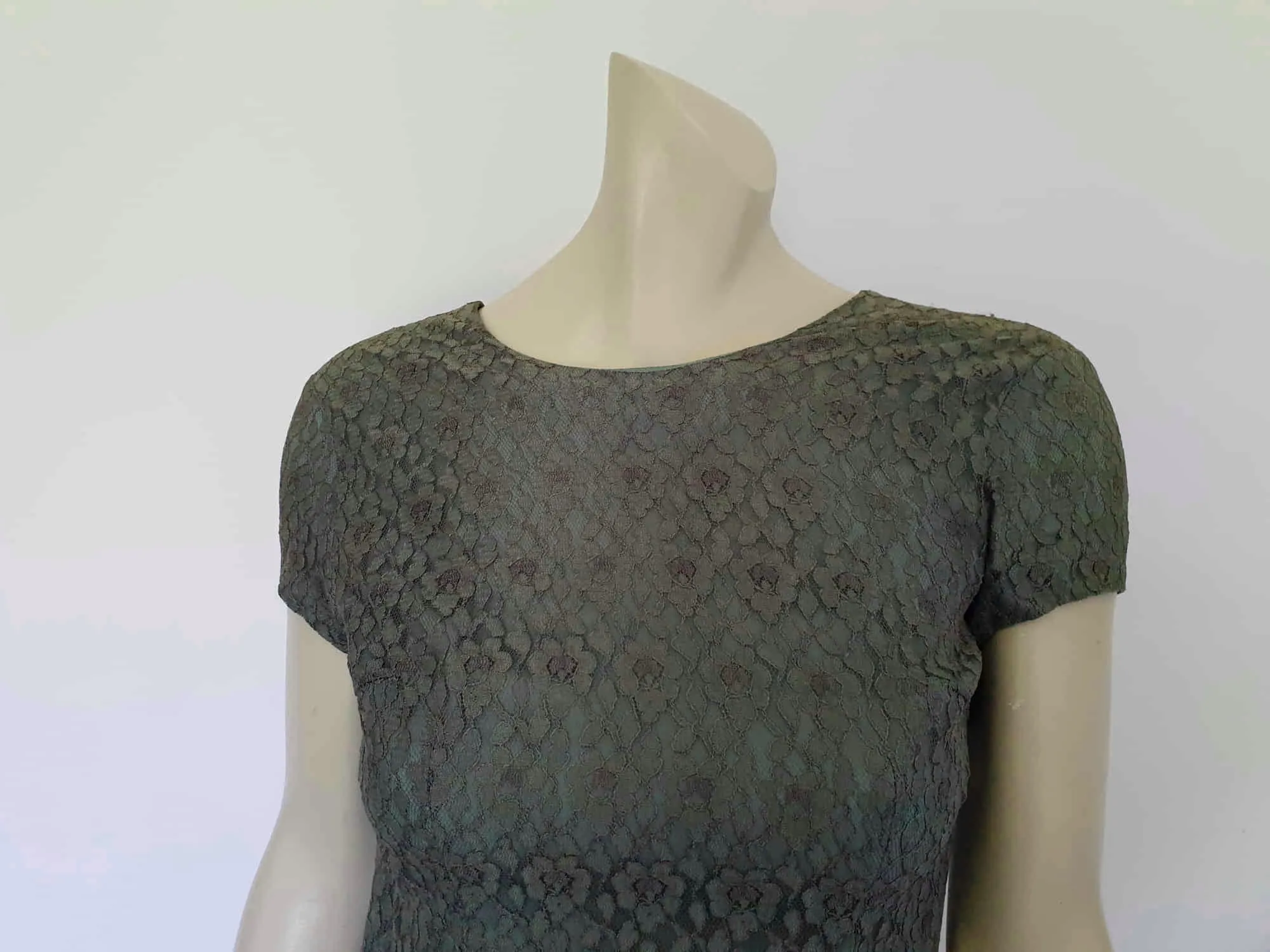 1960s Sage Green Lace Dress - Bust 81 cm