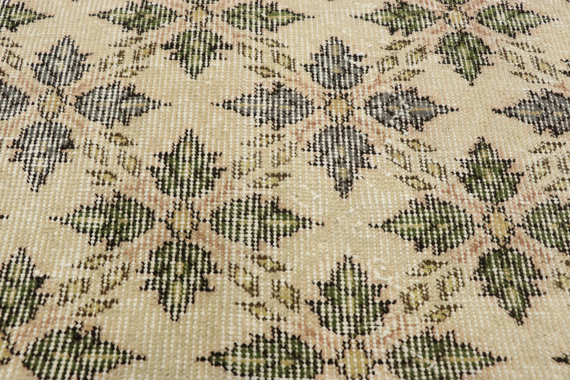 4 x 8 Vintage Sivas Rug 51997