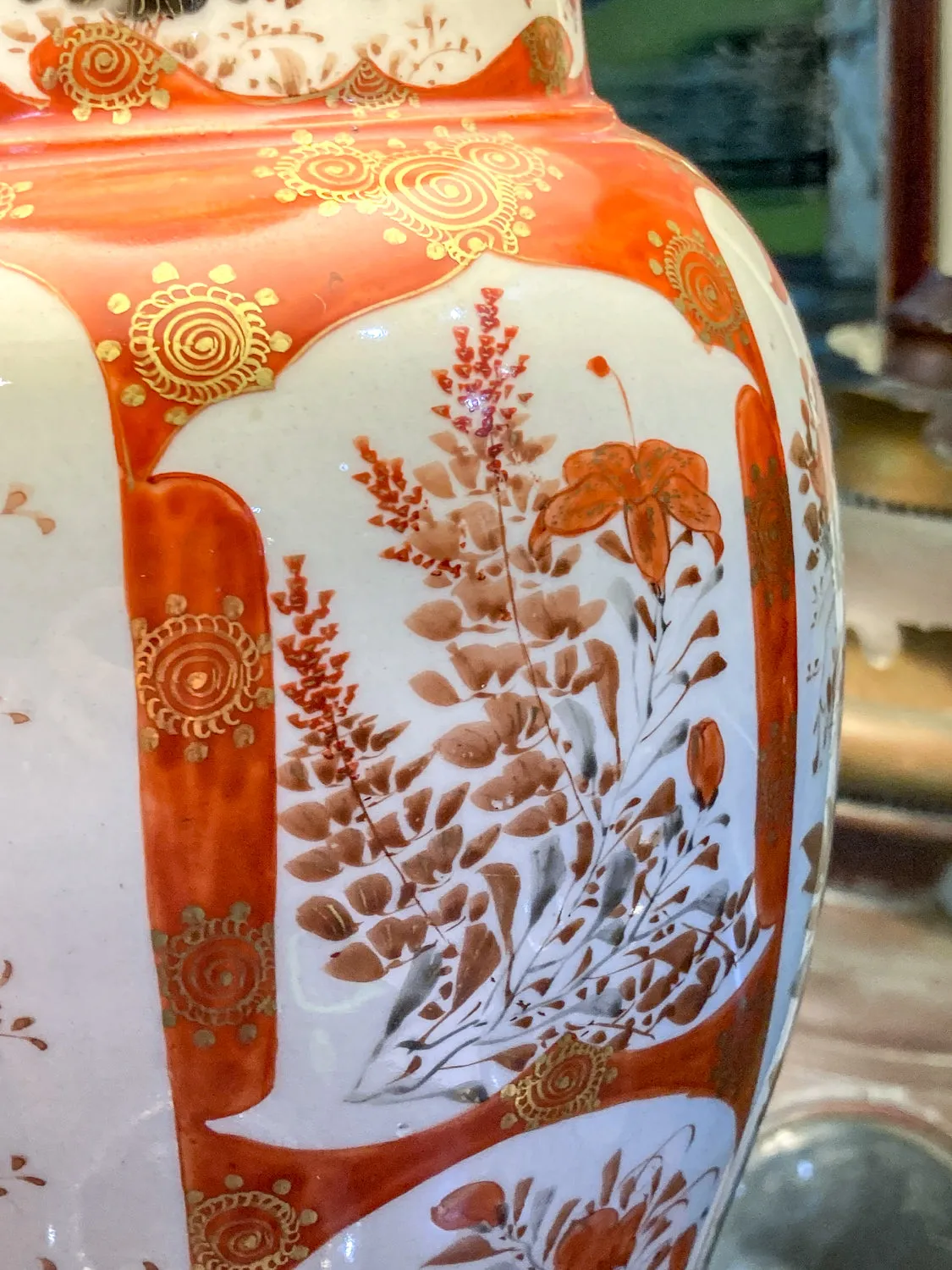 Antique Japanese Hand Painted Kutani Porcelain Vase Lamp Wood Base
