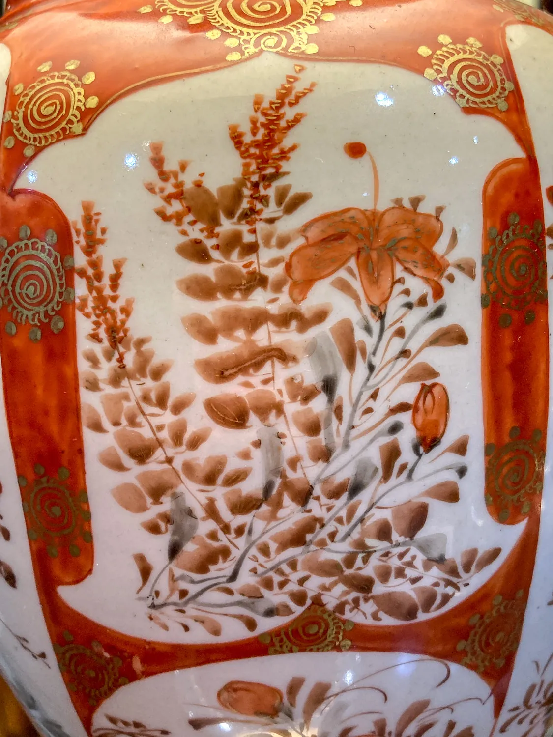 Antique Japanese Hand Painted Kutani Porcelain Vase Lamp Wood Base