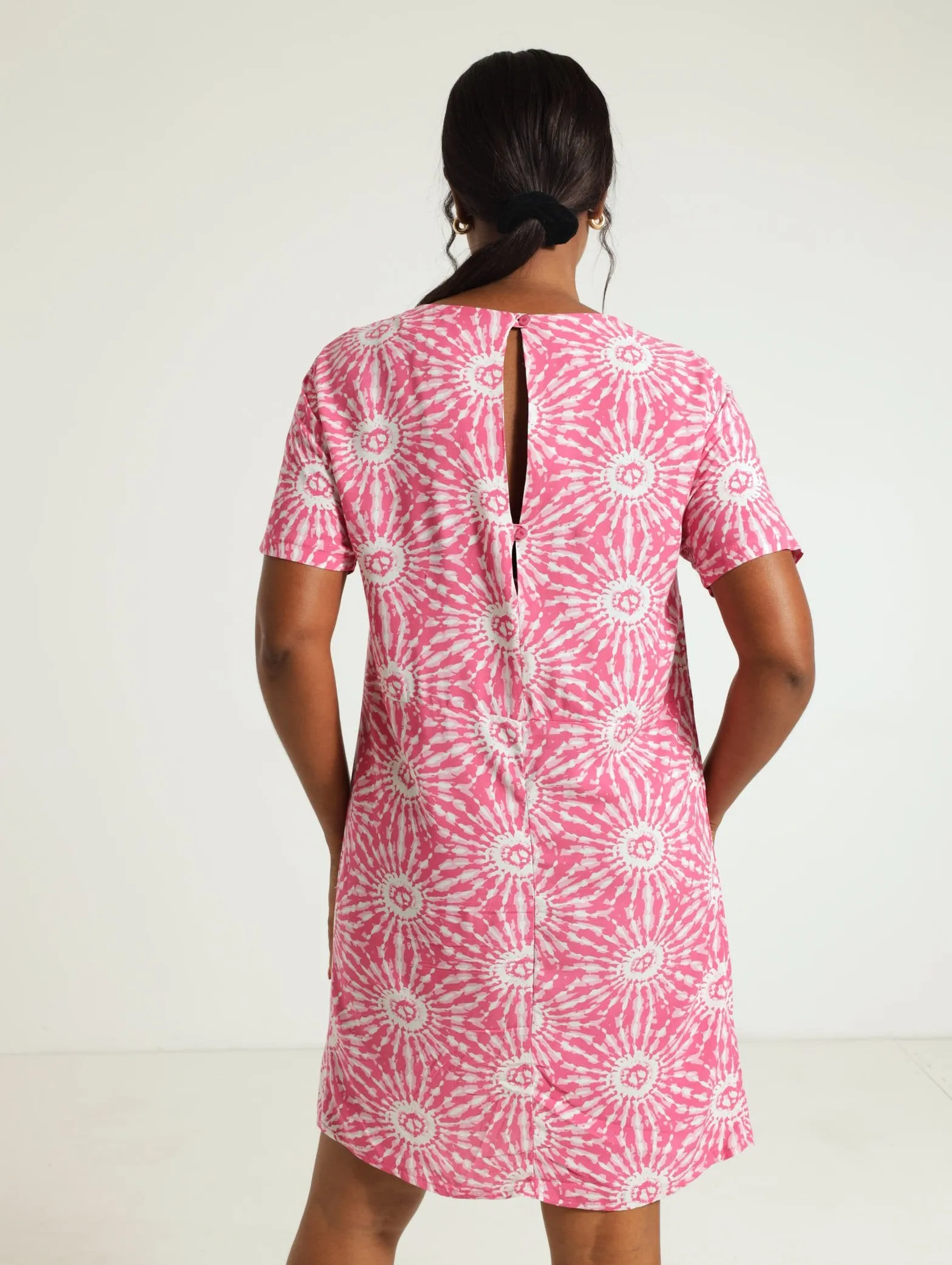 Back Detail Shift Dress - White/Pink