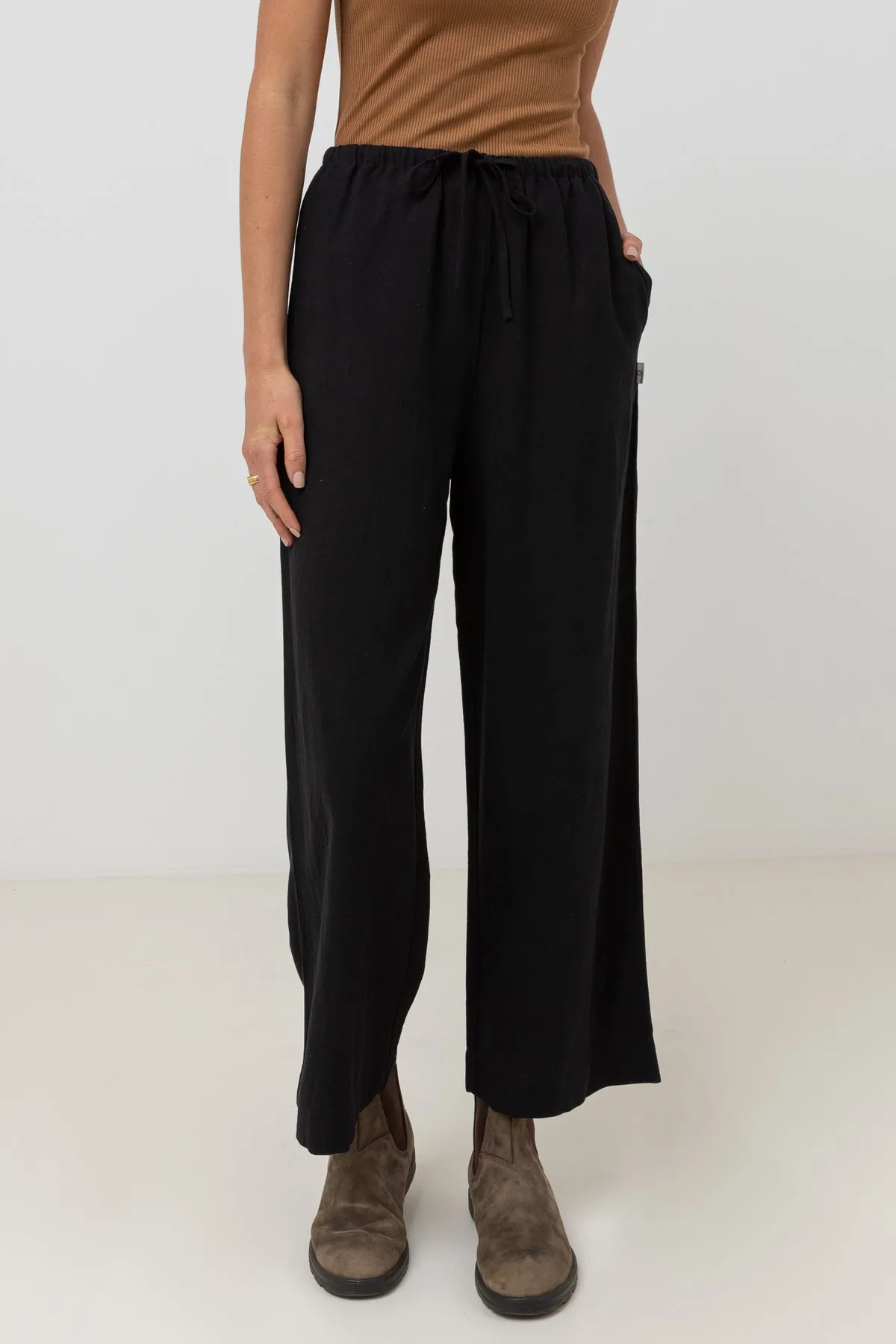 CLASSIC DRAWSTRING PANT