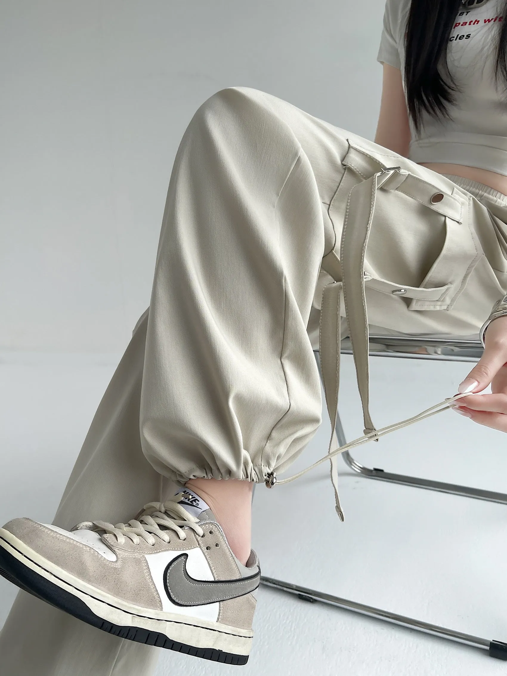 Comfortable and Breathable Wide-Leg Cargo Pant for Everyday Wear