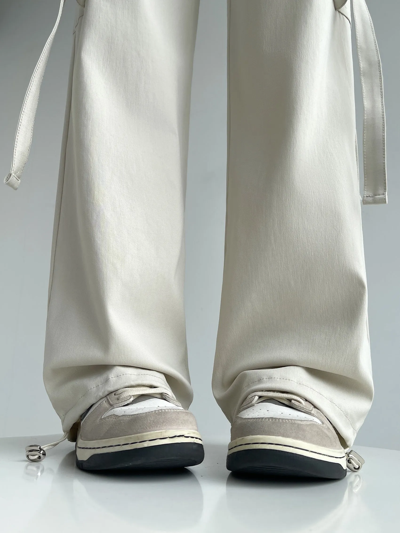 Comfortable and Breathable Wide-Leg Cargo Pant for Everyday Wear