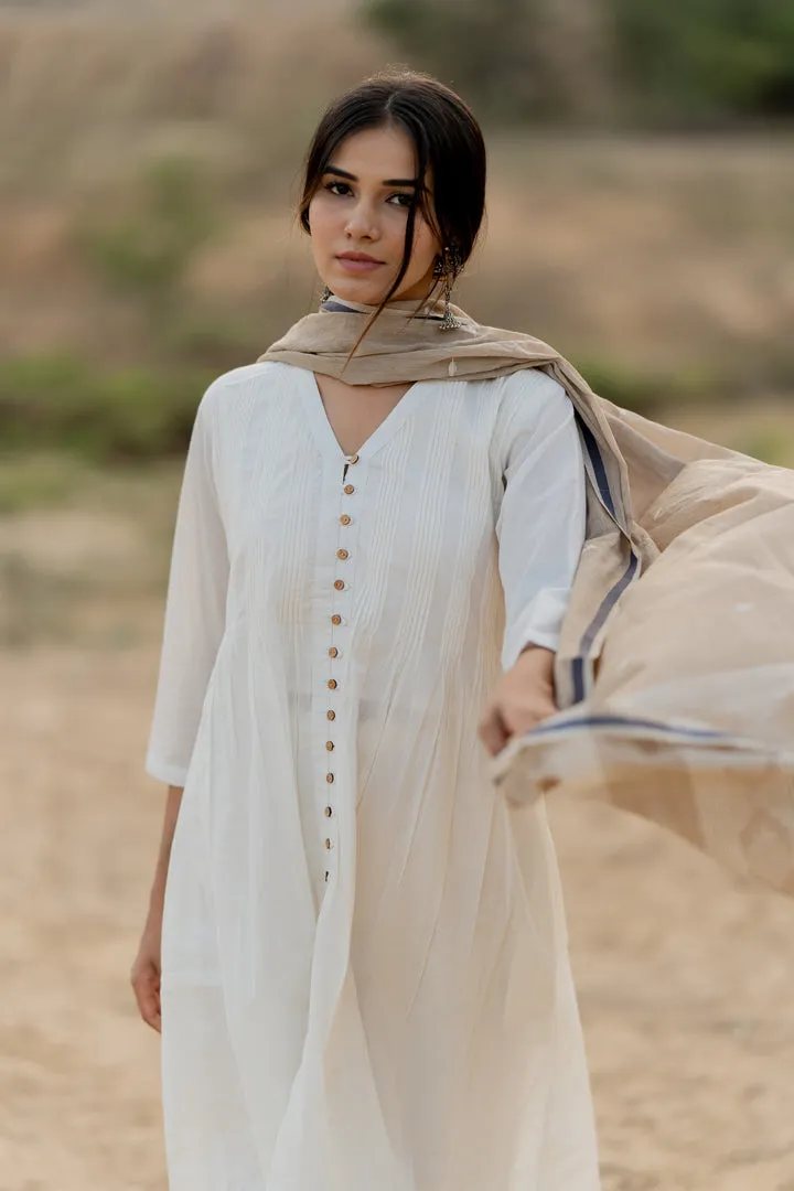 Creamy white kurta set