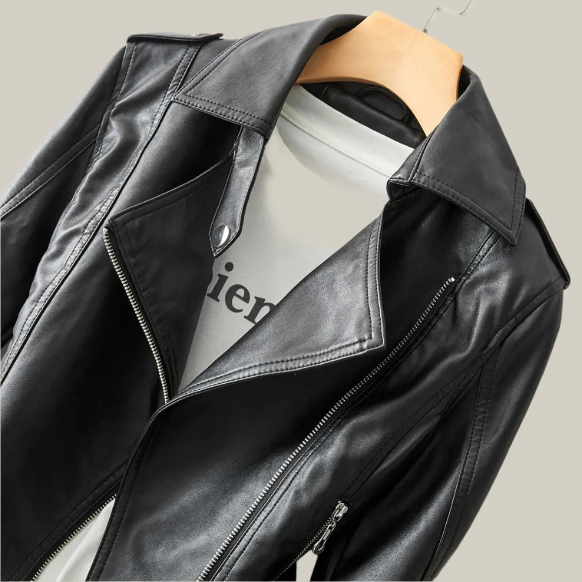 Gianna – Sleek Vegan Leather Women’s Jacket