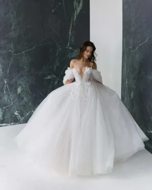 Graceful 3D FlowerWedding Dresses with Detachable Sleeves Wedding Gowns Sweetheart Bridal Dresses Open Back Appliqued