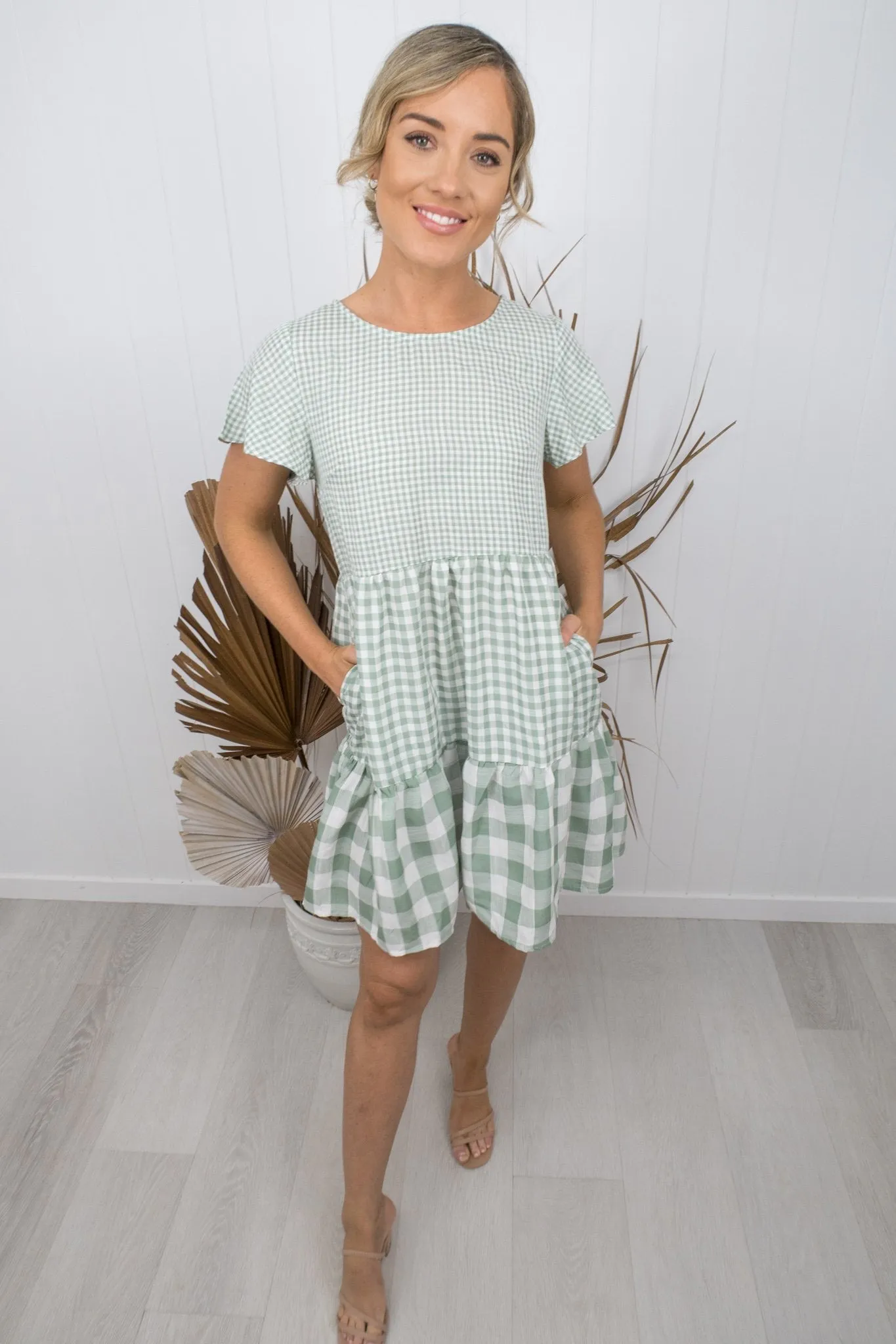 Keeley Dress -sage green/gingham