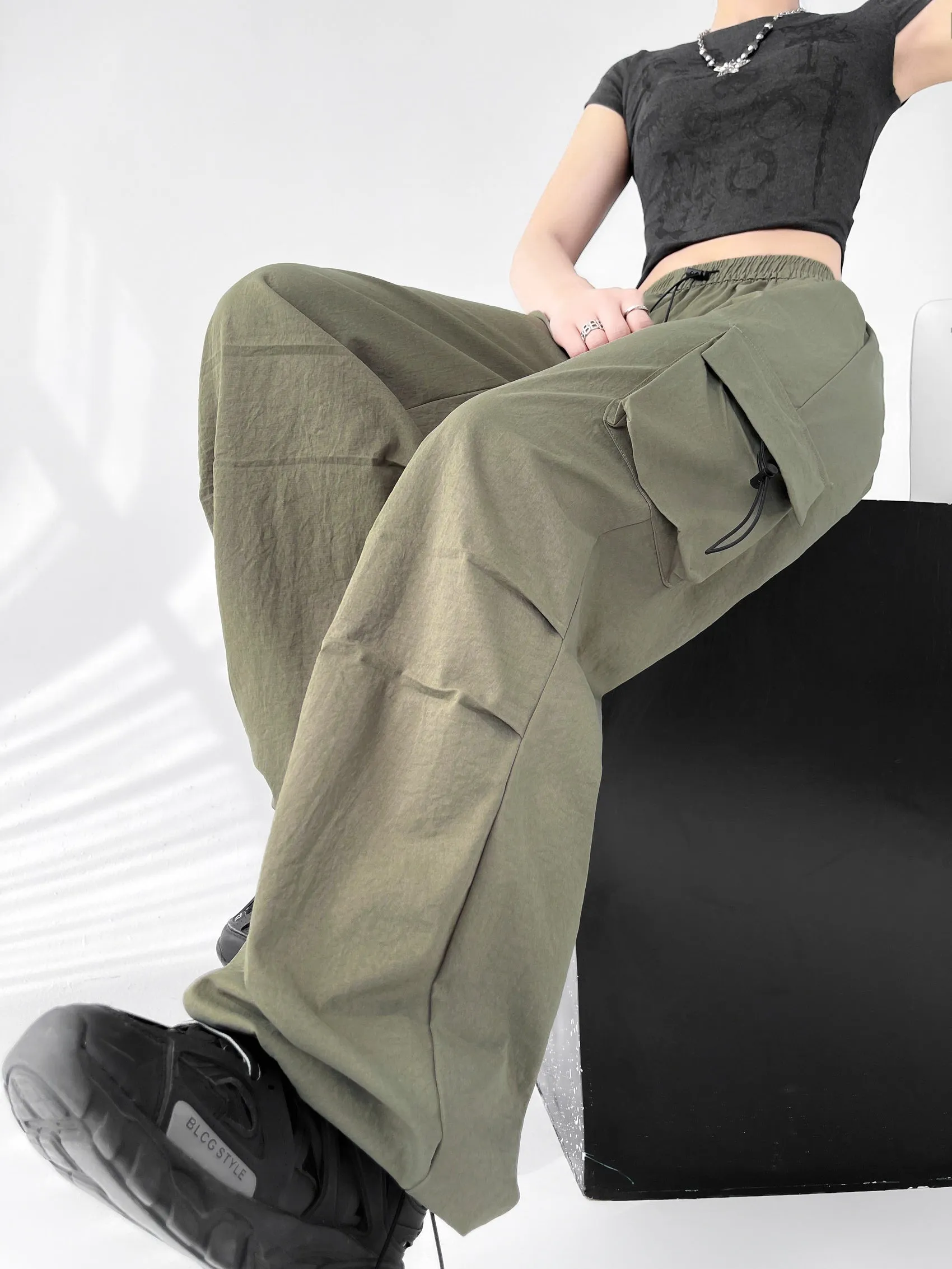 Lightweight and Solid Drawstring Waist Cargo Pants for Women