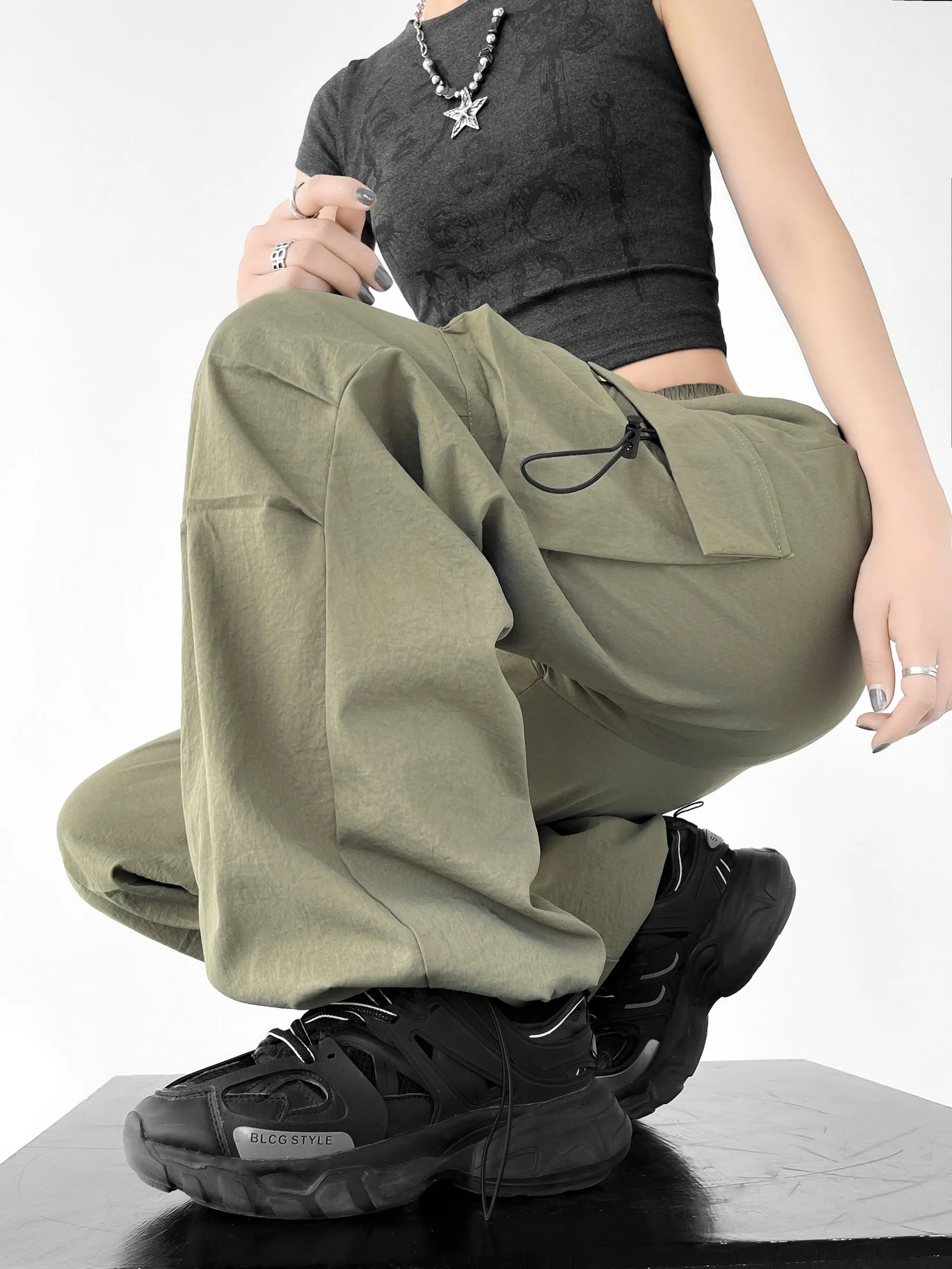 Lightweight and Solid Drawstring Waist Cargo Pants for Women