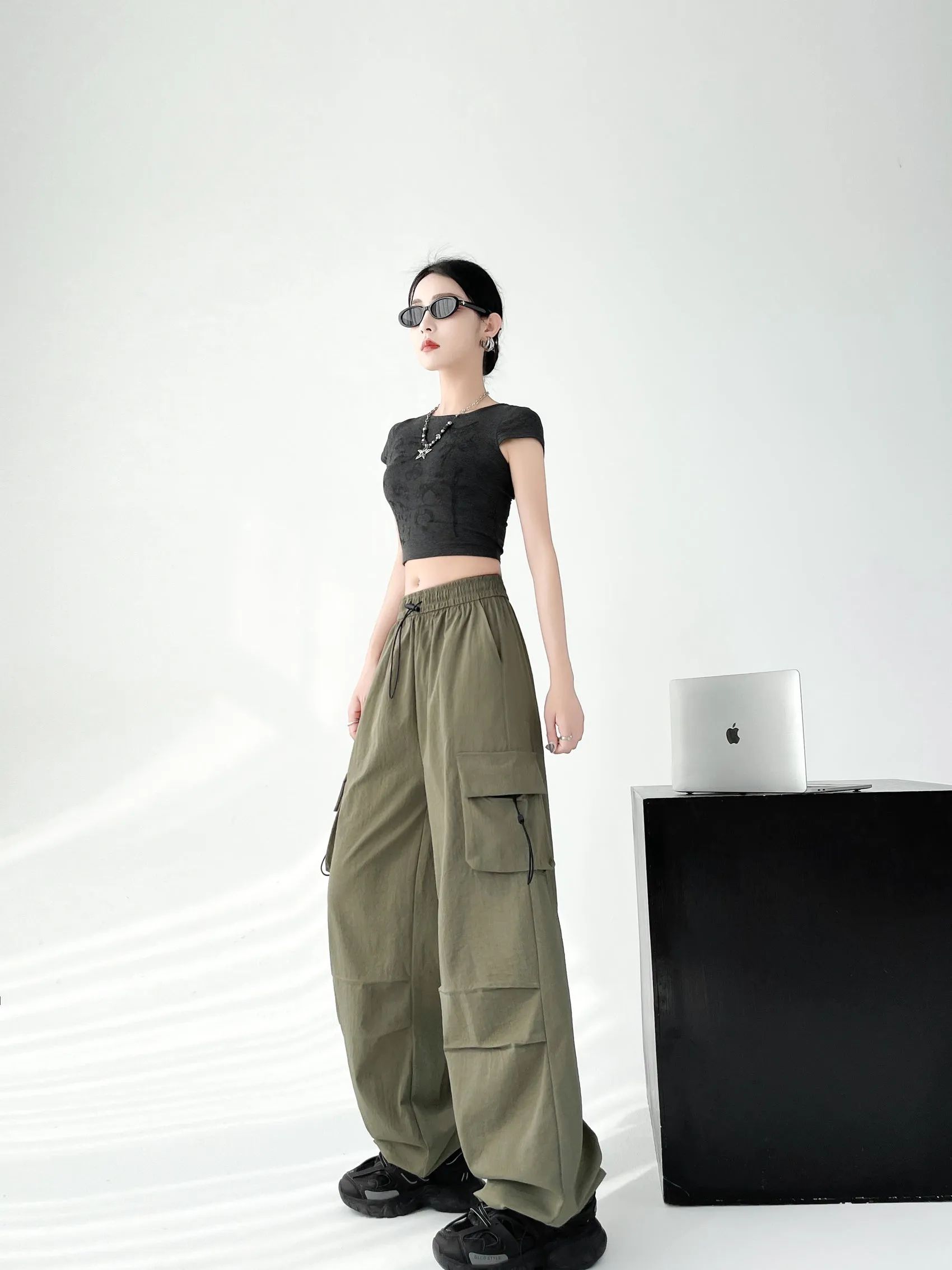 Lightweight and Solid Drawstring Waist Cargo Pants for Women