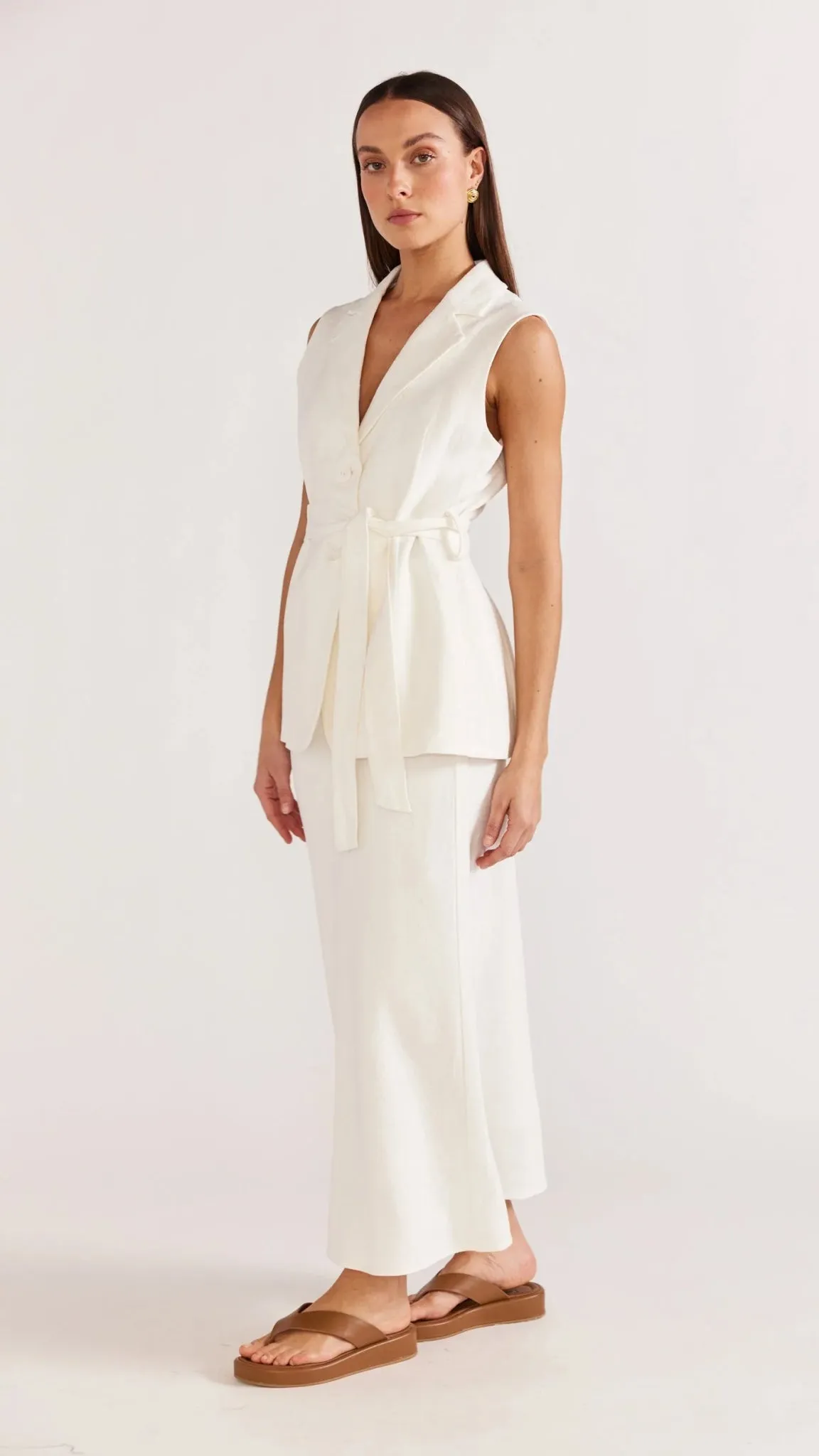 Mira Sleeveless Blazer
