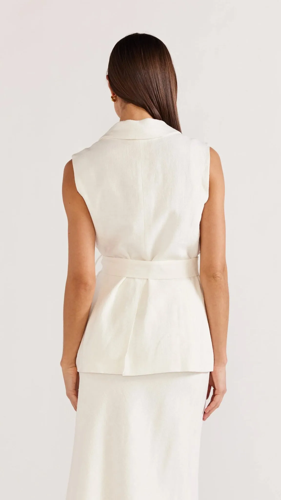 Mira Sleeveless Blazer