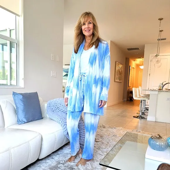 Natori Never Worn Blue Tie-Dye Lounge Set