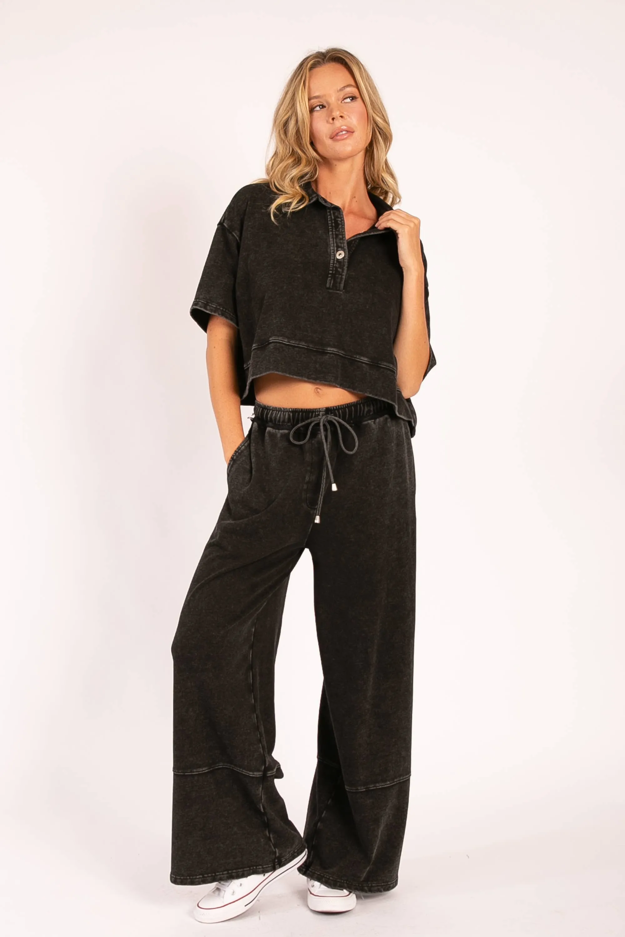 Relaxed Wide-Leg Drawstring Pants