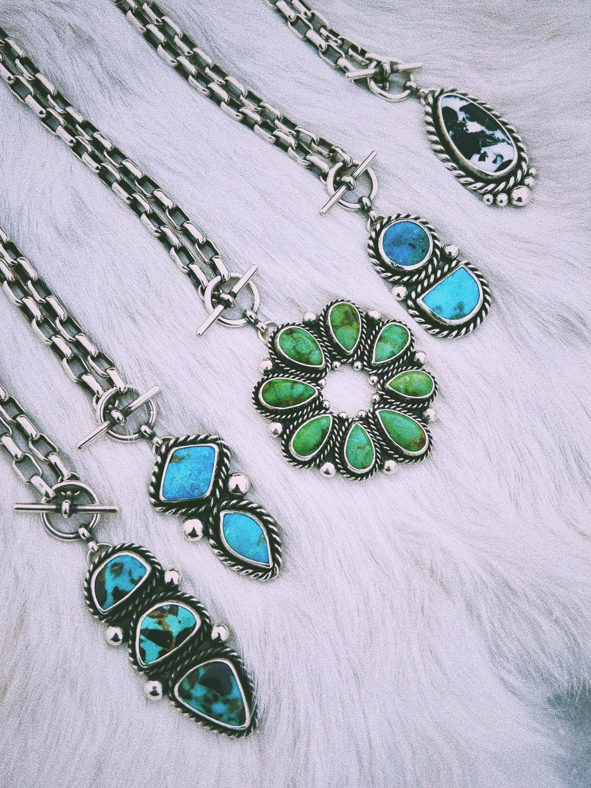 Rocka Rolla Necklace - Kingman Turquoise Circle