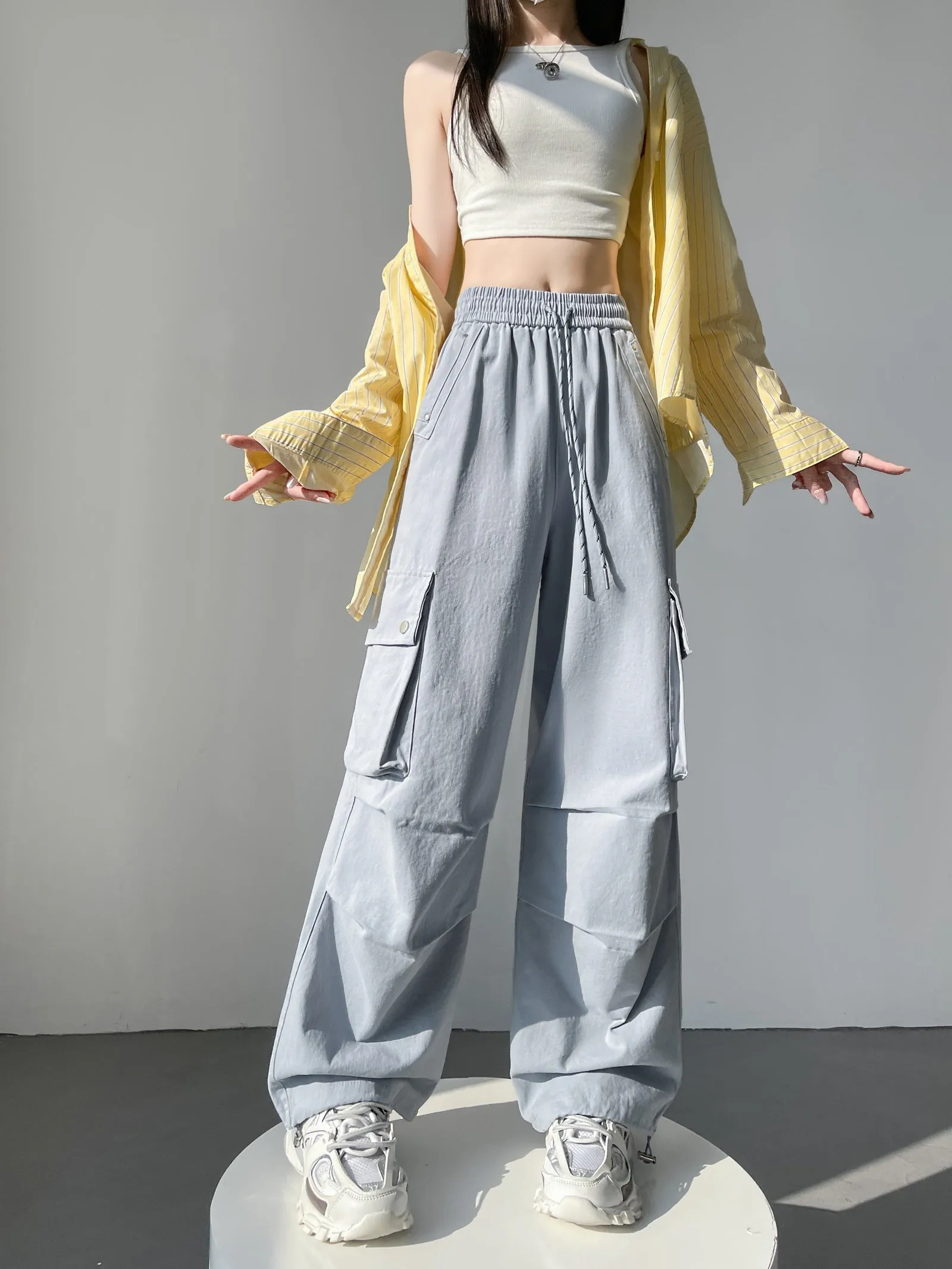 Solid Wash Cotton Cargo Pants with Trendy Drawstring Hem