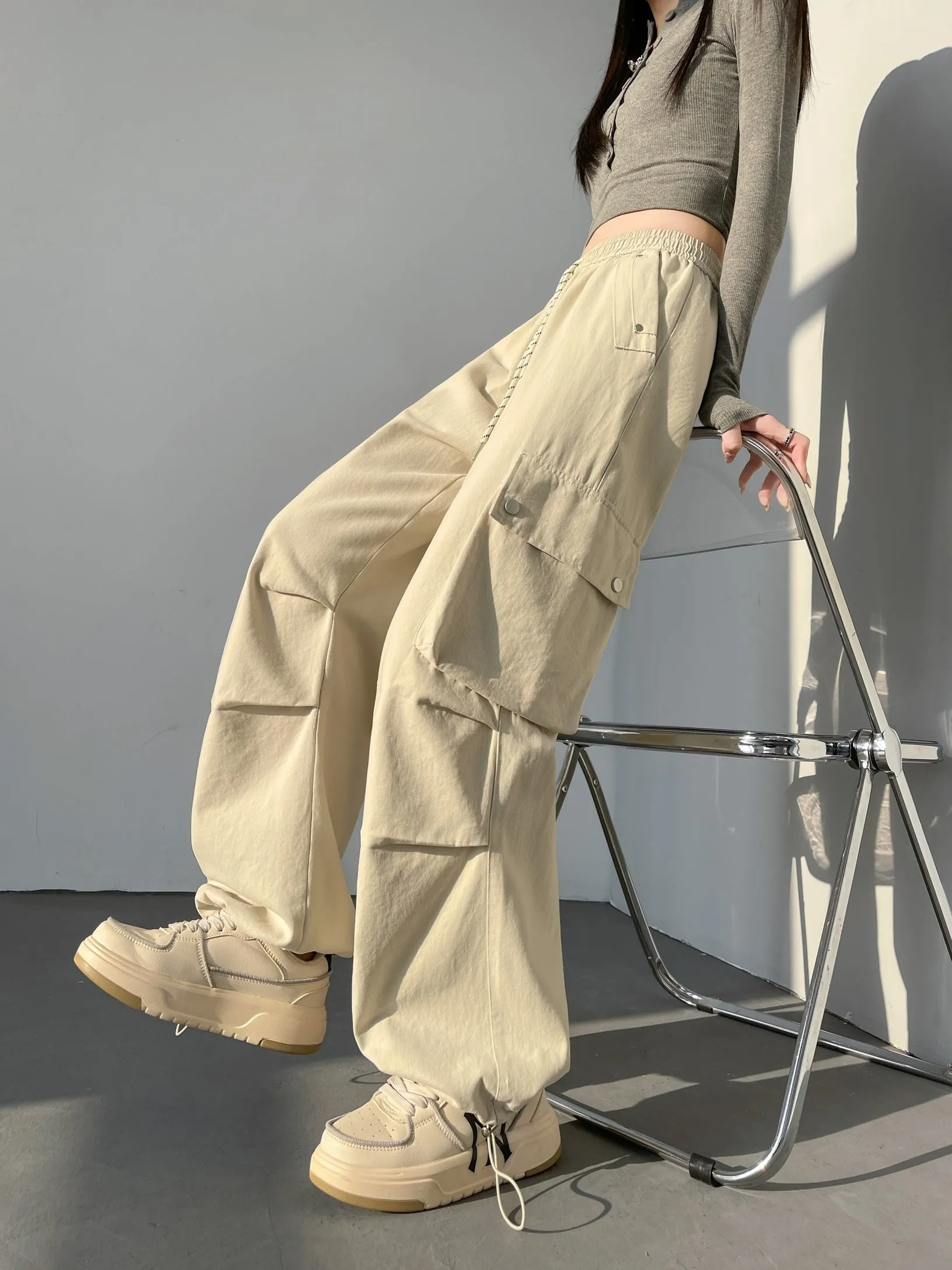 Solid Wash Cotton Cargo Pants with Trendy Drawstring Hem