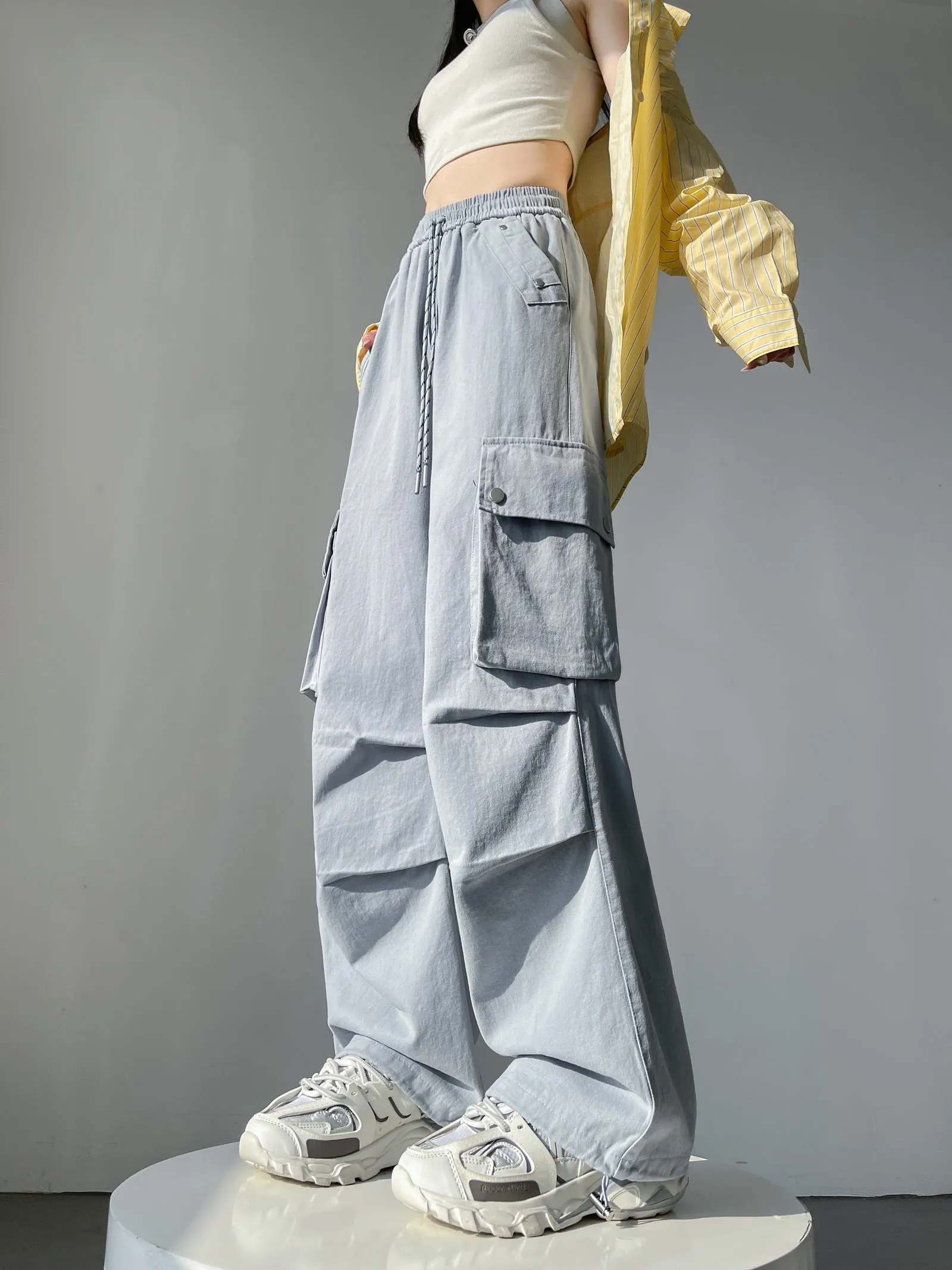 Solid Wash Cotton Cargo Pants with Trendy Drawstring Hem