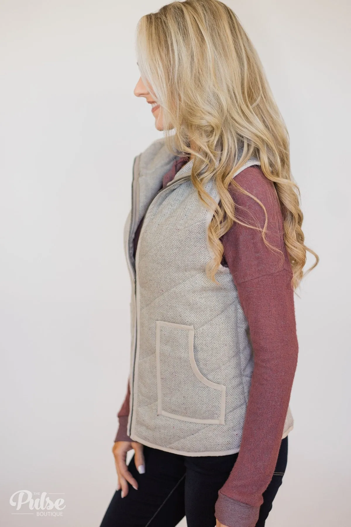 Speckled Vest- Creamy Grey