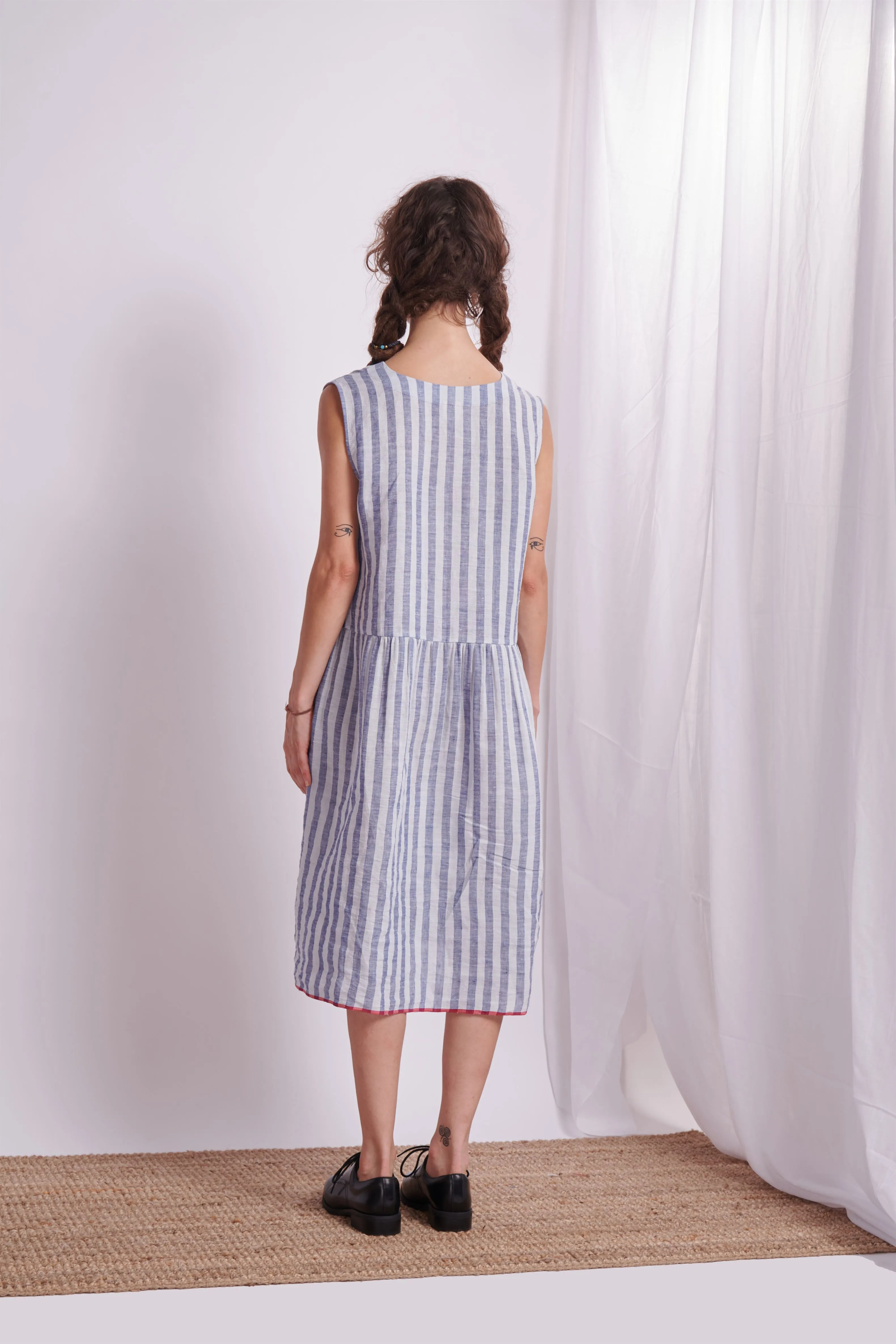 The Plavate I Ranis Will catch up later Dress in Blue stripes Linen Blue Stripe Daily Collection AW22-08