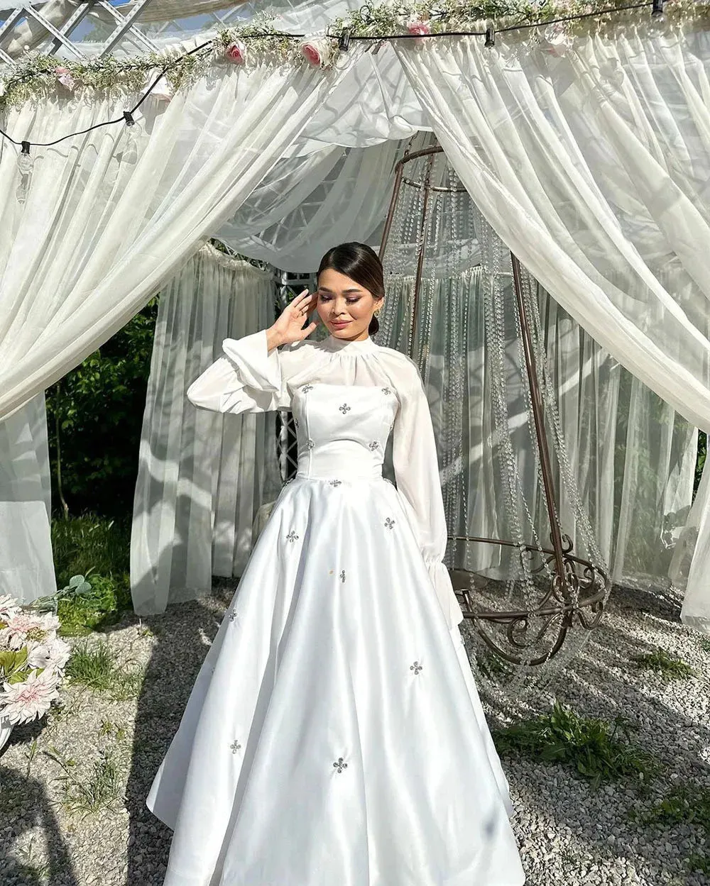 Vintage Muslim Wedding Dresses High neck A Line Wedding Gowns Long Flare Sleeves Crystal Bride Dress Brides Party Gown